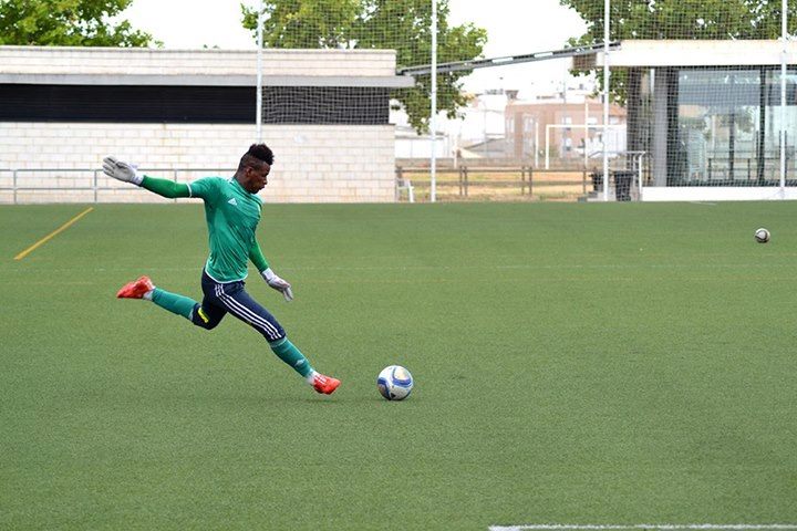 صلاح الدين .. الحارس الذي أنقذ المنتخب فى مبارياته كافة ببطولة كوتيف