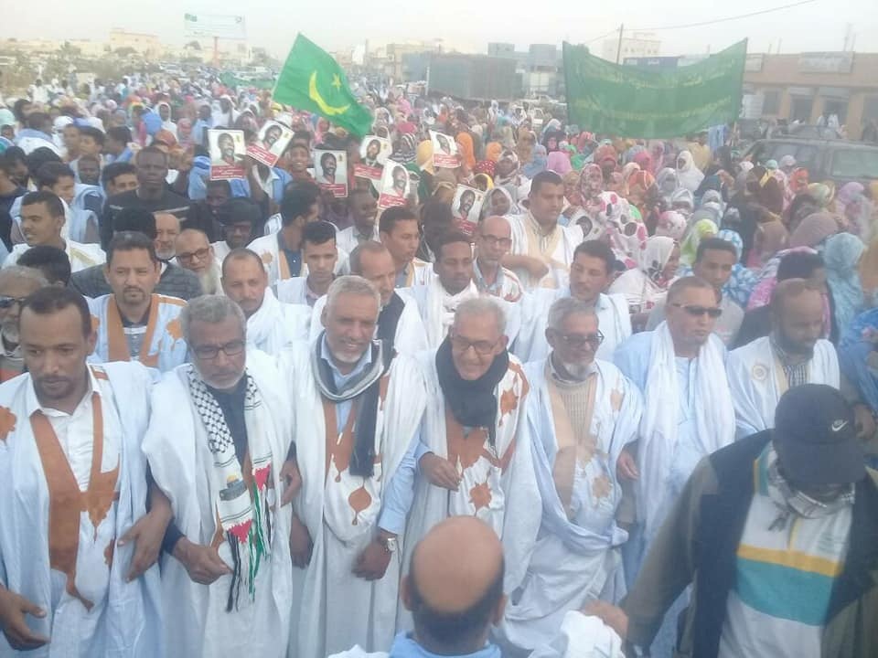 زعماء المعارضة طالبوا باستعادة الديمقراطية وإنهاء حكم الفرد والقمع وسوء التسيير