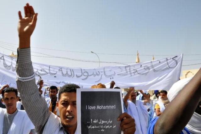مظاهرات 2015 كانت نقطة التحول فى العلاقة بين النظام الموريتانى والحكومة الفرنسية، كما كان مقتل السياح الفرنسيين 2008 نقطة المفاصلة بينها وبين سيدي ولد الشيخ عبد الله.