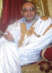 وزير التعليم السابق ومدير سلطة التنظيم حاليا الشيخ أحمد ولد أحمدات