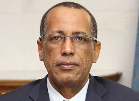 هل يشتري الوزير منصبه بالإساءة للقوي المعارضة بموريتانيا؟
