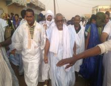القنصل الموريتاني في لاس بلماس سيدي محمد ولد محمد الراظي أثناء قيادته للمسيرة 